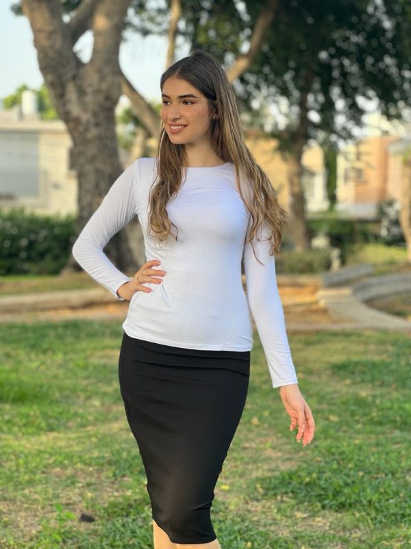 חולצה בסיס לבן